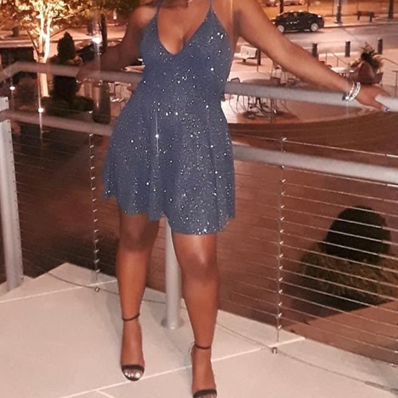 Dress - Picture 3 of 3